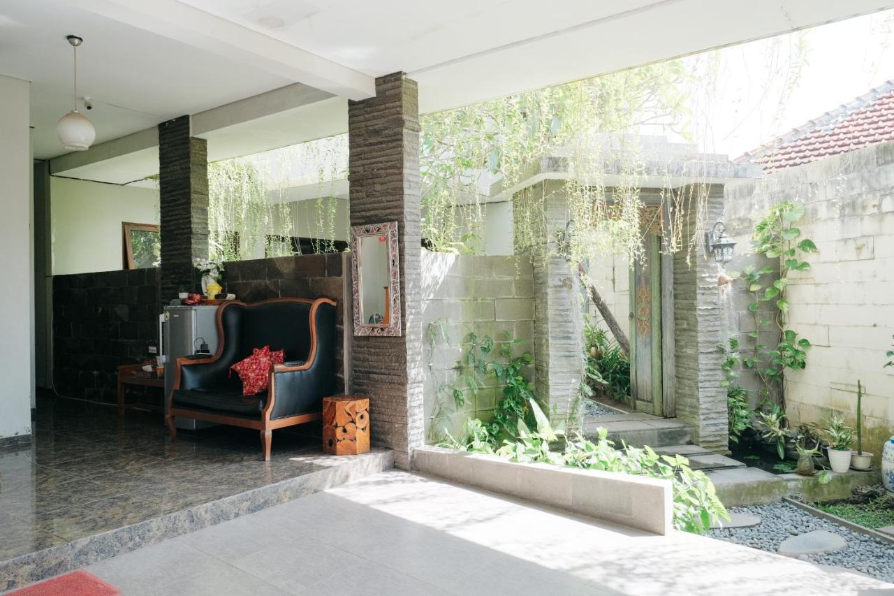 D'Tamblingan Guest House At Taman Griya Jimbaran Redpartner - Minimum Stay 30 Nights Exterior foto